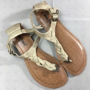 Minnetonka Womens T-Strap Sandals Faux Snakeskin Beige Braided Thong Size 8 EUC
